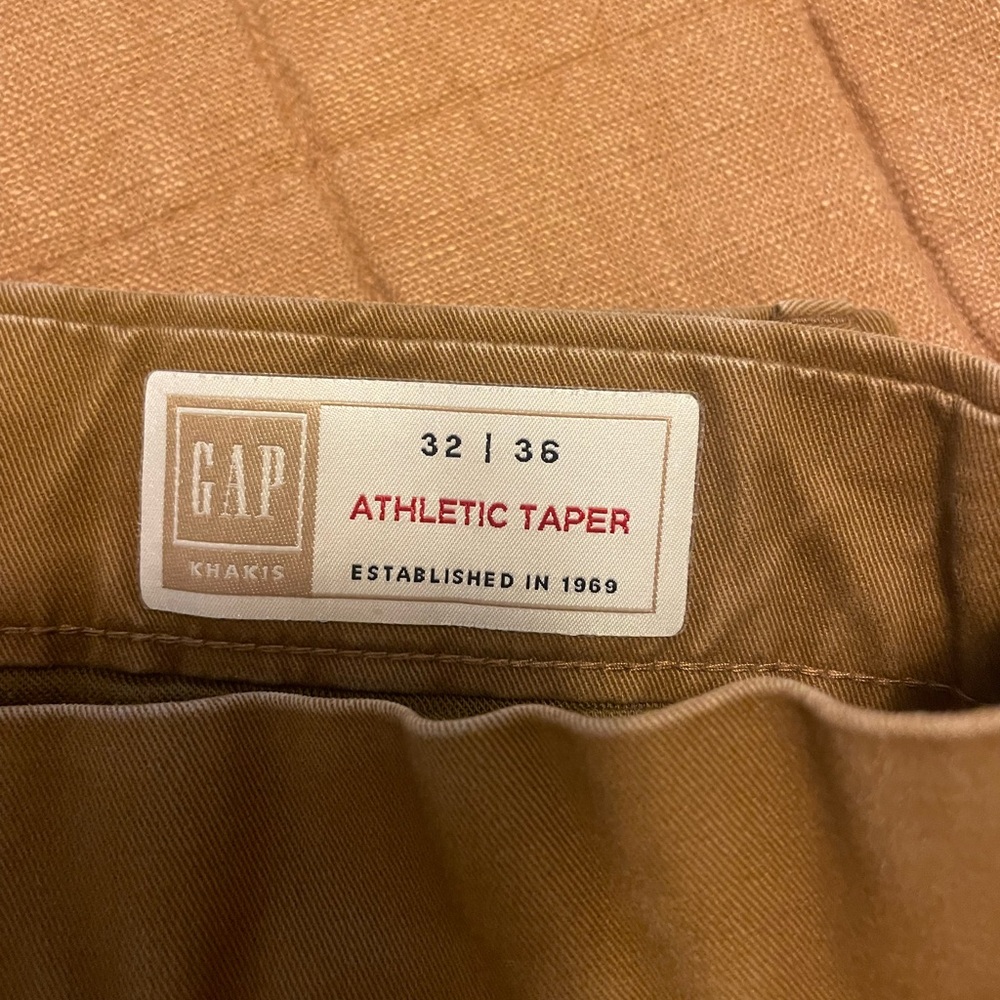 GAP Khakis Athletic Taper Pants